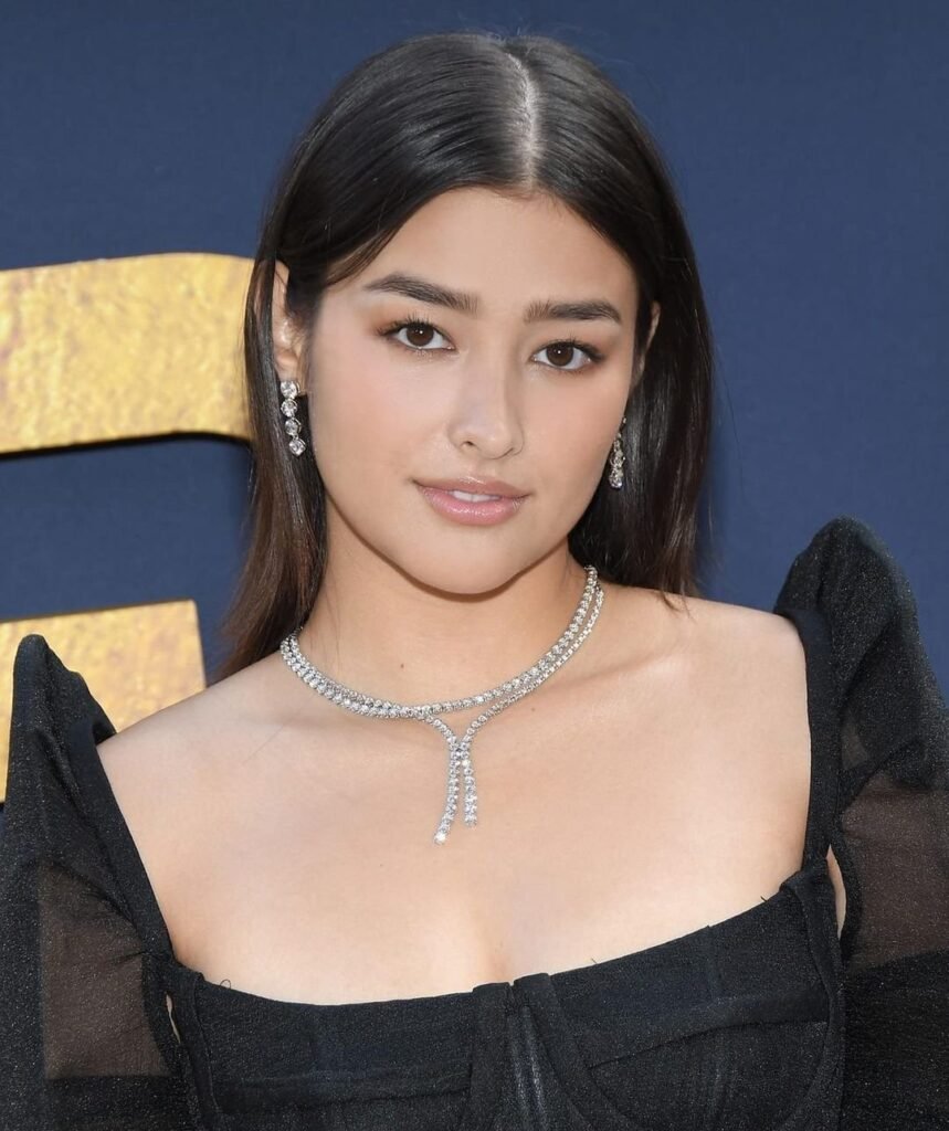 Liza Soberano at the 2022 Gold Gala, Los Angeles