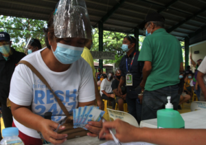 Cash assistance distribution in Paranaque